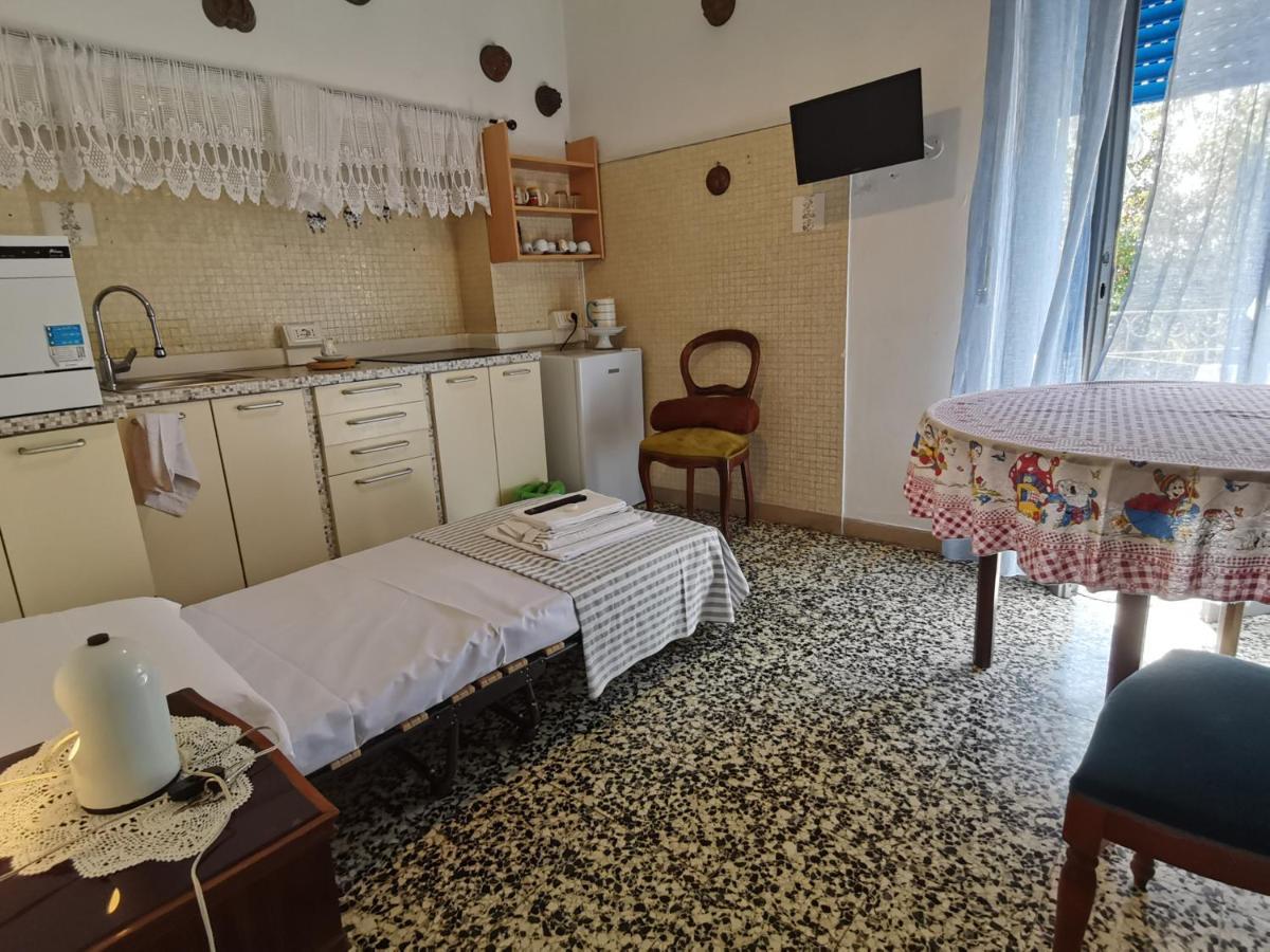 Chez Martha Bed & Breakfast Верона Екстериор снимка