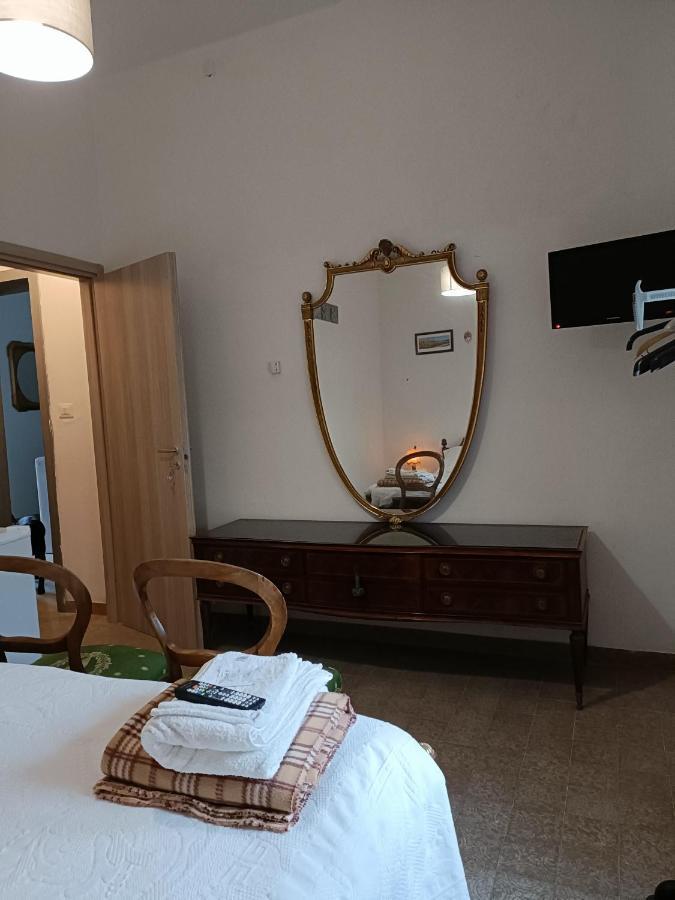 Chez Martha Bed & Breakfast Верона Екстериор снимка