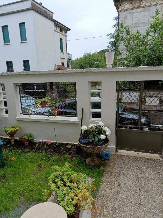 Chez Martha Bed & Breakfast Верона Екстериор снимка